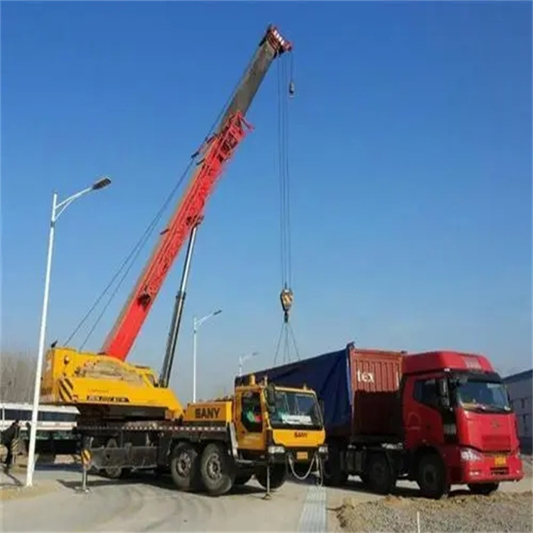 成安吊车出租吊装大件的时候的注意事项